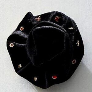 Free People Brooch W/5 Pair of  Earrings  NWT